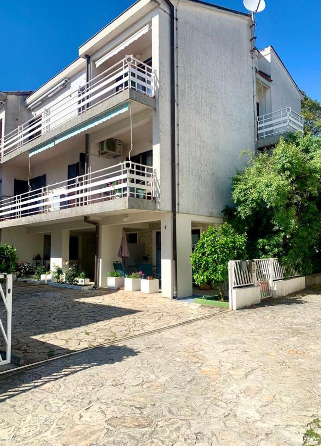 Lovely Apartment In The Groundfloor 扎达尔 外观 照片